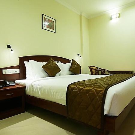 Hotel White City North Paravur ภายนอก รูปภาพ