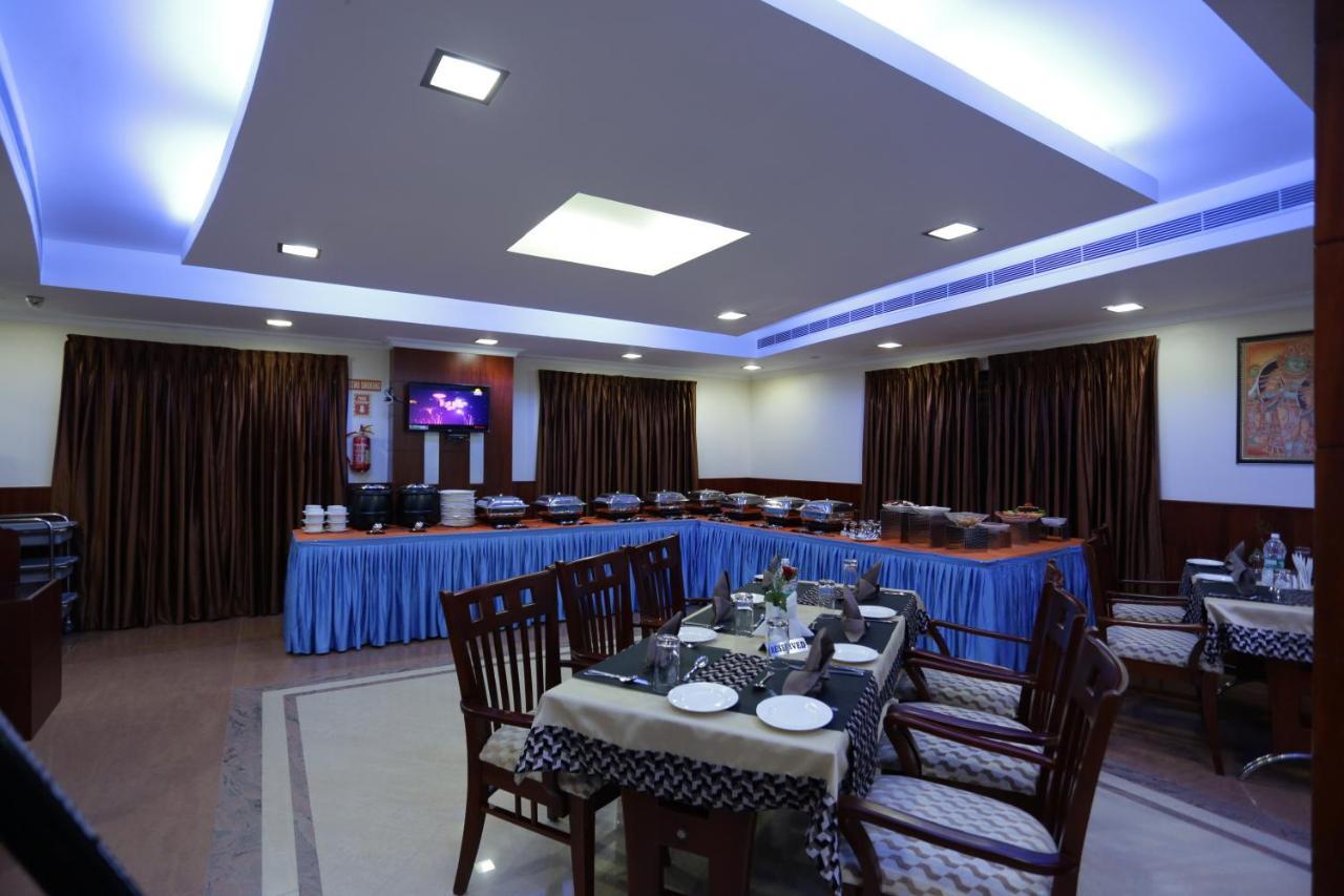 Hotel White City North Paravur ภายนอก รูปภาพ
