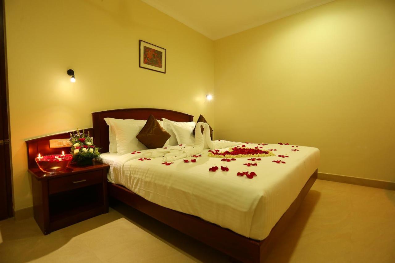 Hotel White City North Paravur ภายนอก รูปภาพ