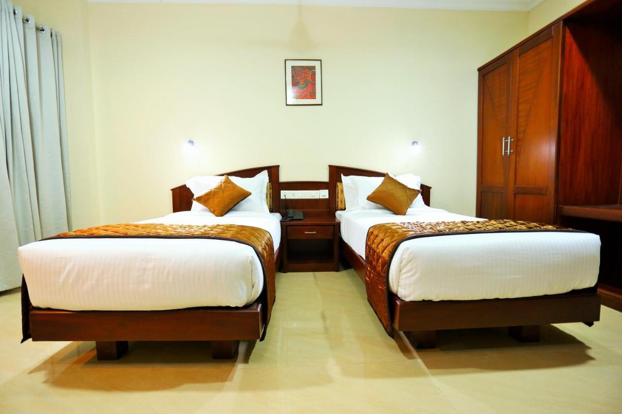 Hotel White City North Paravur ภายนอก รูปภาพ